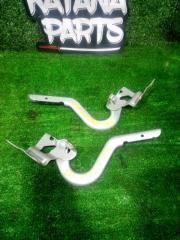 Петля капота TOYOTA VITZ NSP135 1NRFE 53410-52320 1 ракурс Петля капота TOYOTA VITZ NSP135 1NRFE 53410-52320 1 ракурс