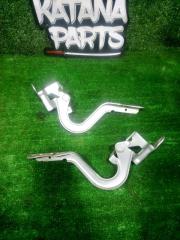 Петля капота TOYOTA VITZ NSP135 1NRFE 53410-52320 2 ракурс Петля капота TOYOTA VITZ NSP135 1NRFE 53410-52320 2 ракурс