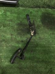 Педаль газа SUZUKI ESCUDO TD31W RFT 49410-77E00 3 ракурс Педаль газа SUZUKI ESCUDO TD31W RFT 49410-77E00 3 ракурс