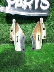 Петля капота передняя NISSAN ELGRAND 1999 контрактная Петля капота передняя NISSAN ELGRAND 1999