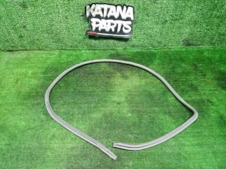 Уплотнительная резинка дверей правая передняя TOYOTA VISTA CV40 3CT 62313-32041-B0 2 ракурс