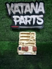 Запчасть блок предохранителей TOYOTA ALPHARD 2003