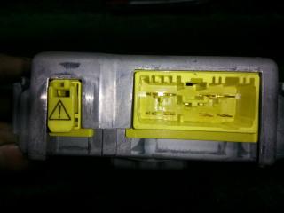 Блок управления airbag TOYOTA CAMI J100E HCEJ 89170-87402 5 ракурс Блок управления airbag TOYOTA CAMI J100E HCEJ 89170-87402 5 ракурс
