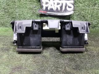 Воздуховод NISSAN FUGA KY51 VQ37VHR 68750-1ME0B 1 ракурс Воздуховод NISSAN FUGA KY51 VQ37VHR 68750-1ME0B 1 ракурс