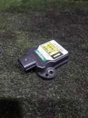 Датчик ускорения NISSAN FUGA KY51 VQ37VHR 47931-1MA0A 3 ракурс