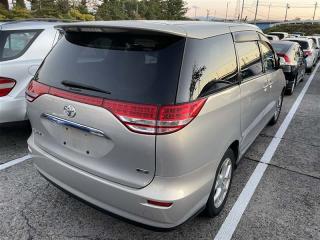 Уплотнительная резинка дверей левая задняя TOYOTA ESTIMA ACR55W 2AZFE 67872-28110-E0 4 ракурс