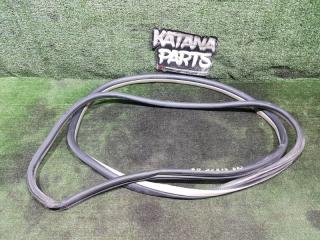 Уплотнительная резинка дверей правая задняя TOYOTA ESTIMA ACR55W 2AZFE 67871-28060-E0 3 ракурс