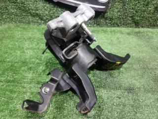 Подушка двигателя правая передняя TOYOTA PRIUS ALPHA ZVW41 2ZRFXE 12305-37300 2 ракурс