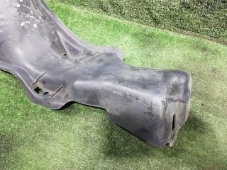 Защита горловины бензобака задняя TOYOTA PRIUS ALPHA ZVW41 2ZRFXE 77277-47090 3 ракурс
