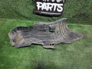 Защита горловины бензобака задняя TOYOTA PRIUS ALPHA ZVW41 2ZRFXE 77277-47090 4 ракурс