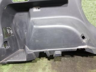 Обшивка багажника левая задняя MAZDA CX-5 KE2FW SHVPTS KD3368870B02 4 ракурс Обшивка багажника левая задняя MAZDA CX-5 KE2FW SHVPTS KD3368870B02 4 ракурс