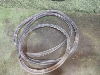 Уплотнительная резинка багажника задняя MAZDA CX-5 KE2FW SHVPTS KD5362761A 2 ракурс
