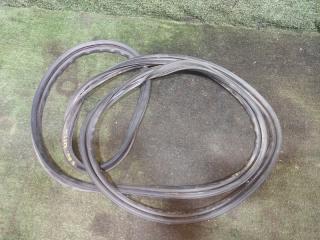 Уплотнительная резинка багажника задняя MAZDA CX-5 KE2FW SHVPTS KD5362761A 3 ракурс