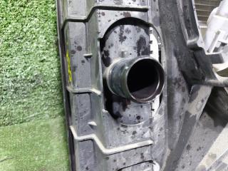 Радиатор основной TOYOTA PRIUS ALPHA ZVW41 2ZRFXE 16400-37260 4 ракурс