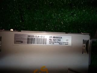 Электронный блок HONDA LEGEND KB2 J37A 38320-SJA-013 2 ракурс