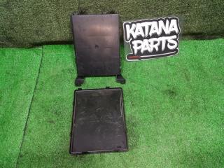 Корпус блока предохранителей AUDI A3 8PA CAX 8P0035619C 5 ракурс Корпус блока предохранителей AUDI A3 8PA CAX 8P0035619C 5 ракурс