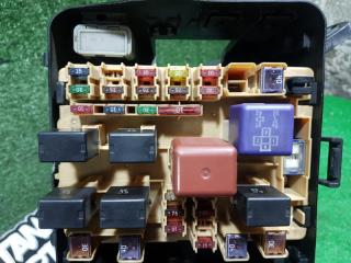 Блок предохранителей TOYOTA VISTA ZZV50 1ZZFE 82721-32020 2 ракурс Блок предохранителей TOYOTA VISTA ZZV50 1ZZFE 82721-32020 2 ракурс