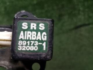 Датчик airbag правый передний TOYOTA VISTA ZZV50 1ZZFE 89173-32080 5 ракурс