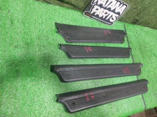 Накладка на порог MAZDA MPV LVLR WLT LA0168710E 3 ракурс