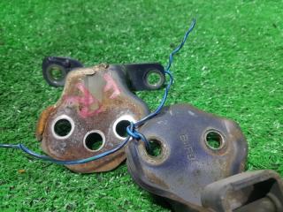 Петли на дверь правая передняя MAZDA MPV LVLR WLT LA01-58-210C 4 ракурс