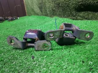 Петли на дверь левая задняя MAZDA MPV LVLR WLT L001-73-210C 2 ракурс