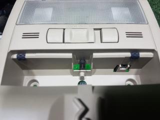 Плафон TOYOTA PRIUS NHW20 1NZFXE 81260-47020-B0 5 ракурс