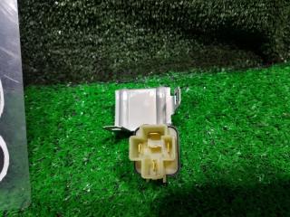 Реле NISSAN R'NESSA N30 SR20DE 25230-79972 2 ракурс Реле NISSAN R'NESSA N30 SR20DE 25230-79972 2 ракурс
