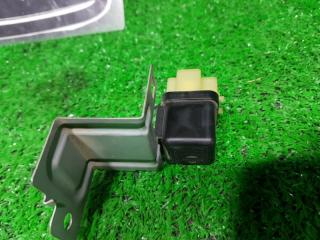 Реле NISSAN R'NESSA N30 SR20DE 25230-79972 4 ракурс Реле NISSAN R'NESSA N30 SR20DE 25230-79972 4 ракурс