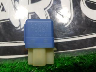 Реле NISSAN R'NESSA N30 SR20DE 25230-79981 2 ракурс Реле NISSAN R'NESSA N30 SR20DE 25230-79981 2 ракурс