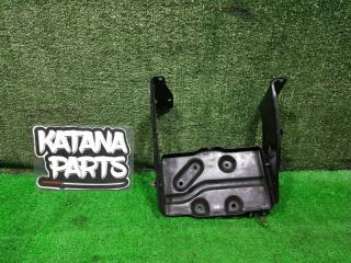 Запчасть Крепление аккумулятора  MITSUBISHI PAJERO MB674988 Контрактный Год: 1996