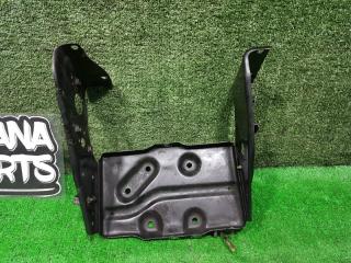 Крепление аккумулятора MITSUBISHI PAJERO V21W 4G64 MB674988 2 ракурс