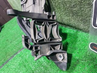 Крепление фары правое переднее AUDI A4 8K5 CDHB 8K0805608 5 ракурс