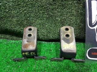 Петли на дверь левая передняя SUZUKI ESCUDO TD54W J20A 69310-65J00 2 ракурс