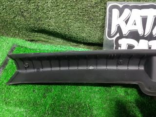 Накладка замка багажника OPEL CORSA S93 X12XE 90439701 5 ракурс