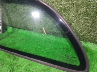 Стекло собачника левое заднее OPEL CORSA S93 X12XE 90479219 4 ракурс