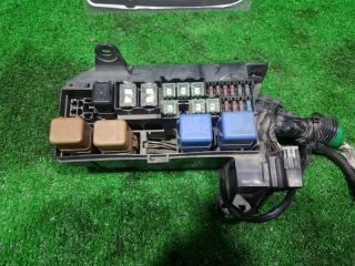 Блок предохранителей NISSAN R'NESSA N30 SR20DE 24382-5V000 3 ракурс