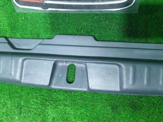 Накладка замка багажника HONDA HR-V GH3 D16A 84640-S2H-003ZB 3 ракурс Накладка замка багажника HONDA HR-V GH3 D16A 84640-S2H-003ZB 3 ракурс