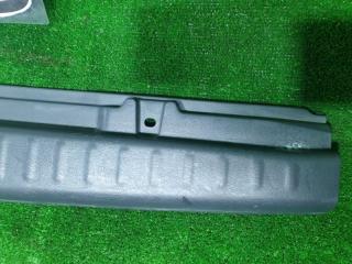 Накладка замка багажника HONDA HR-V GH3 D16A 84640-S2H-003ZB 4 ракурс Накладка замка багажника HONDA HR-V GH3 D16A 84640-S2H-003ZB 4 ракурс