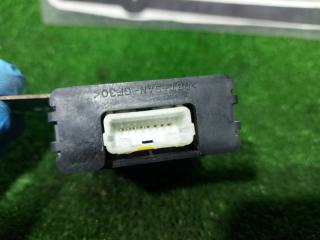 Блок управления дверьми TOYOTA CROWN GRS182 3GRFSE 89991-30010 3 ракурс