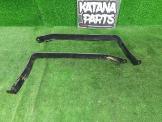 Крепление бака TOYOTA CROWN GRS182 3GRFSE 77601-30170 3 ракурс