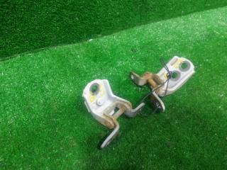 Петли на дверь левая задняя NISSAN AVENIR PNW11 SR20DE 82400-WD000 4 ракурс