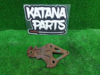 Кронштейн опоры двигателя левый передний DAIHATSU ATRAI S331G KFDET 12315-B2080 1 ракурс