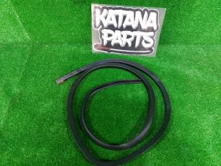 Уплотнительная резинка дверей левая передняя DAIHATSU ATRAI S331G KFDET 62313-B5030-C0 4 ракурс