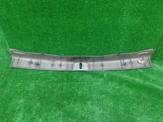 Накладка замка багажника задняя FORD ESCAPE EPFWF AJ E110-68-8G0A 5 ракурс