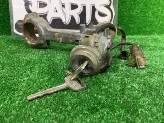 Замок зажигания TOYOTA GRANVIA KCH16 1KZTE 69570-26020 2 ракурс