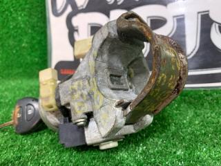 Замок зажигания передний TOYOTA WISH ZGE25 2ZRFAE 69570-22130 4 ракурс