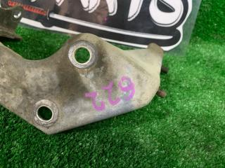 Кронштейн правый передний FORD ESCAPE EPFWF AJ FWB1-25-740 4 ракурс