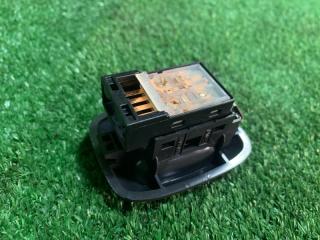 Кнопка стеклоподъемника левая задняя SUZUKI HUSTLER MR41S R06A 3 ракурс