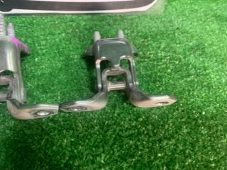 Петли на дверь левая задняя SUZUKI HUSTLER MR41S R06A 69440-65P00 3 ракурс