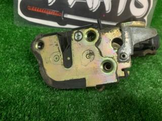 Замок двери левый задний TOYOTA COROLLA AE110 5AFE 69306-12120 2 ракурс
